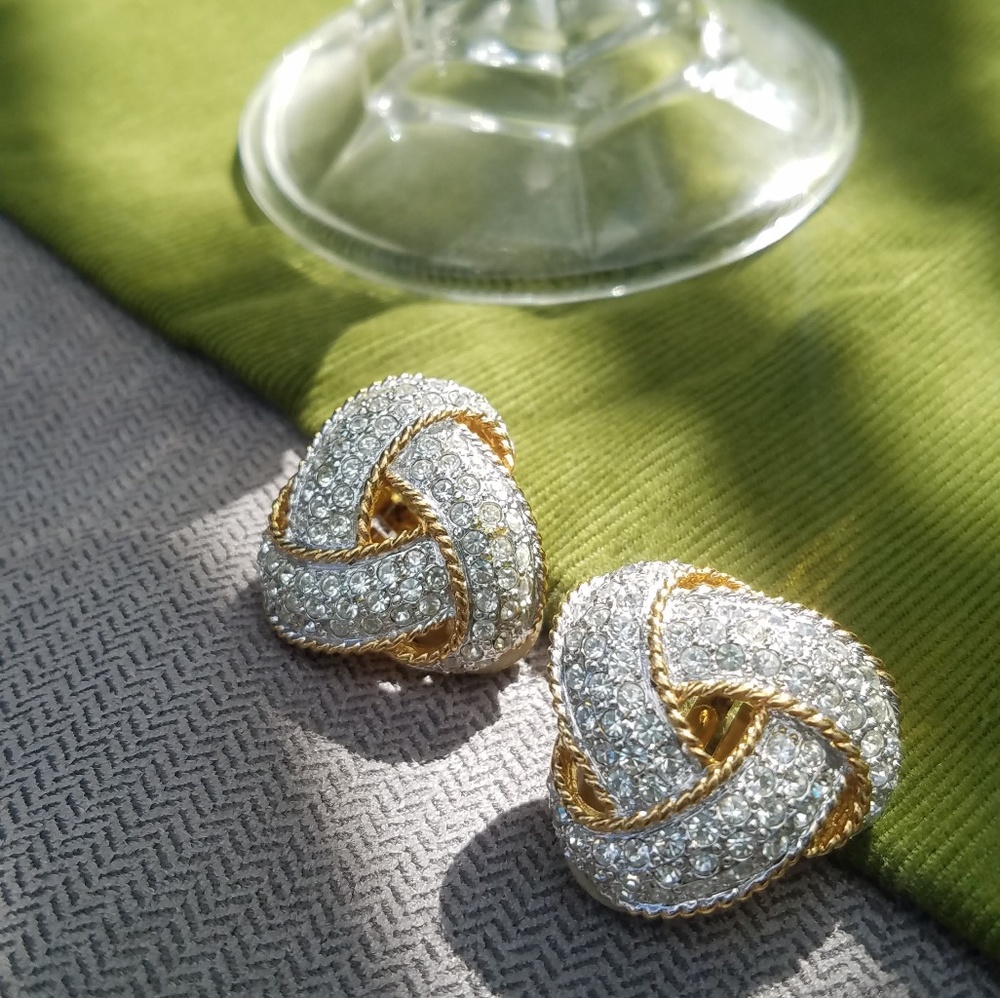 Vintage gold and diamonds clip-on earrings